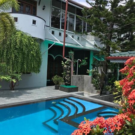 Avon Villa Hikkaduwa Buitenkant foto