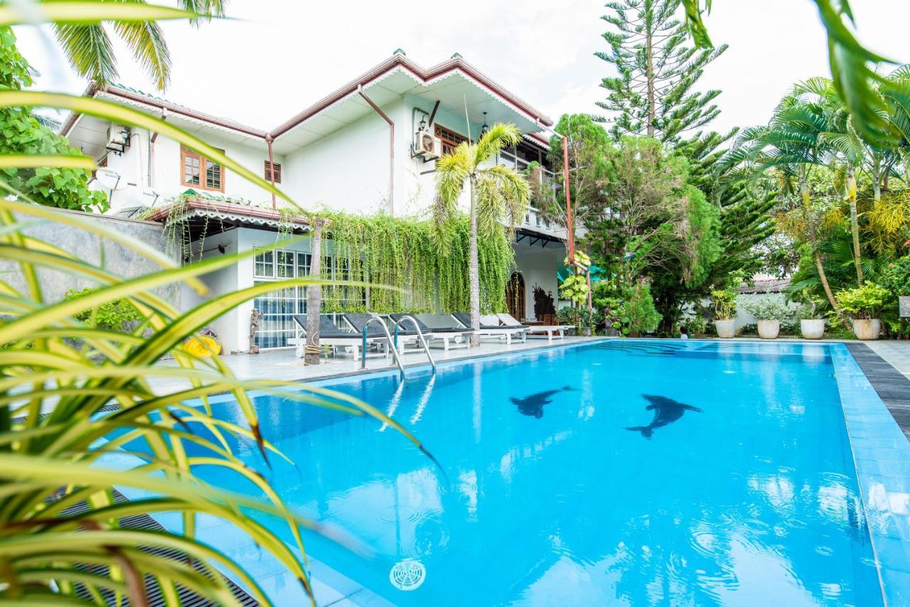 Avon Villa Hikkaduwa Buitenkant foto