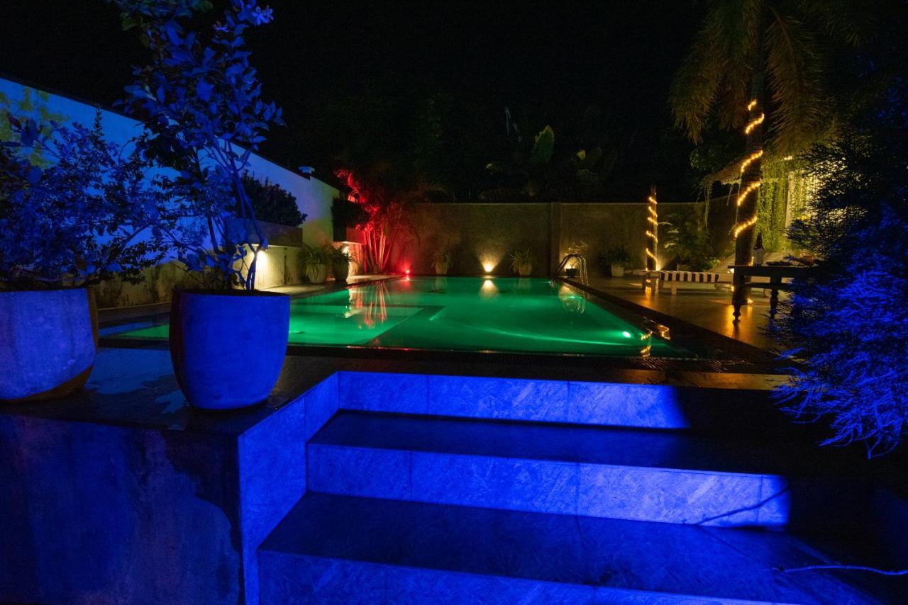 Avon Villa Hikkaduwa Buitenkant foto