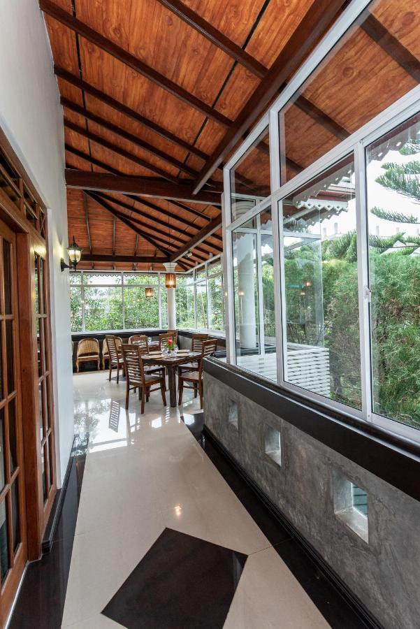 Avon Villa Hikkaduwa Buitenkant foto