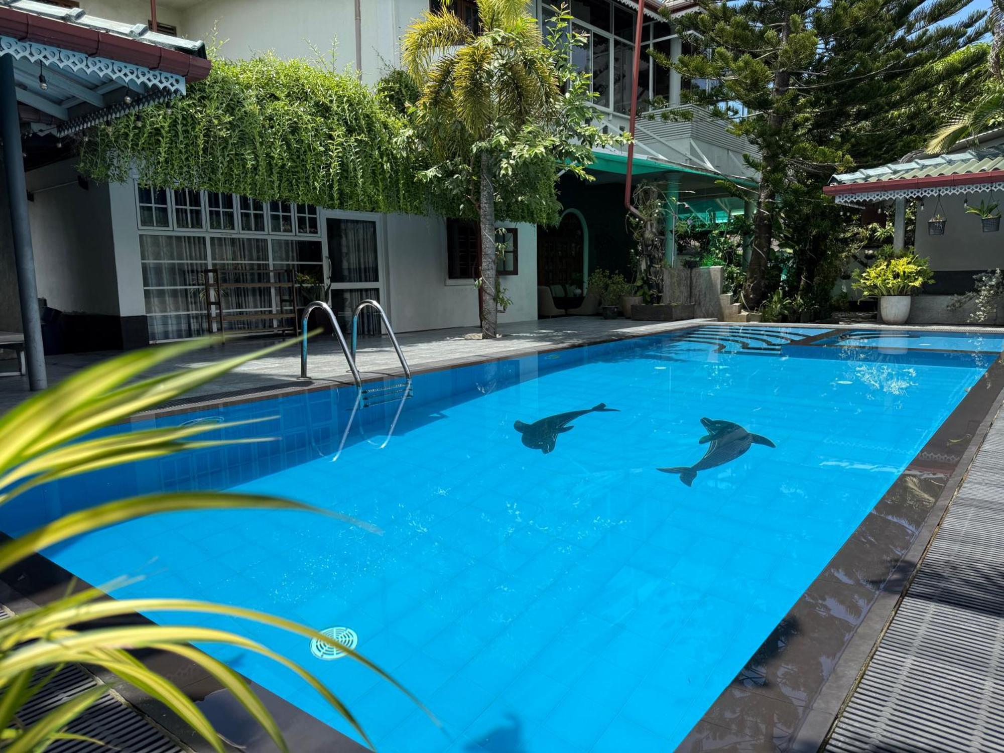 Avon Villa Hikkaduwa Buitenkant foto