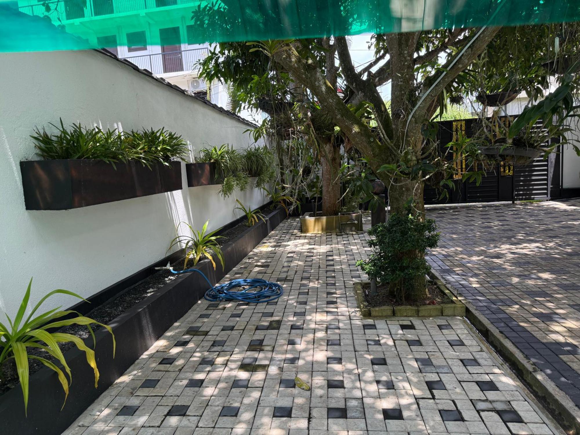 Avon Villa Hikkaduwa Buitenkant foto
