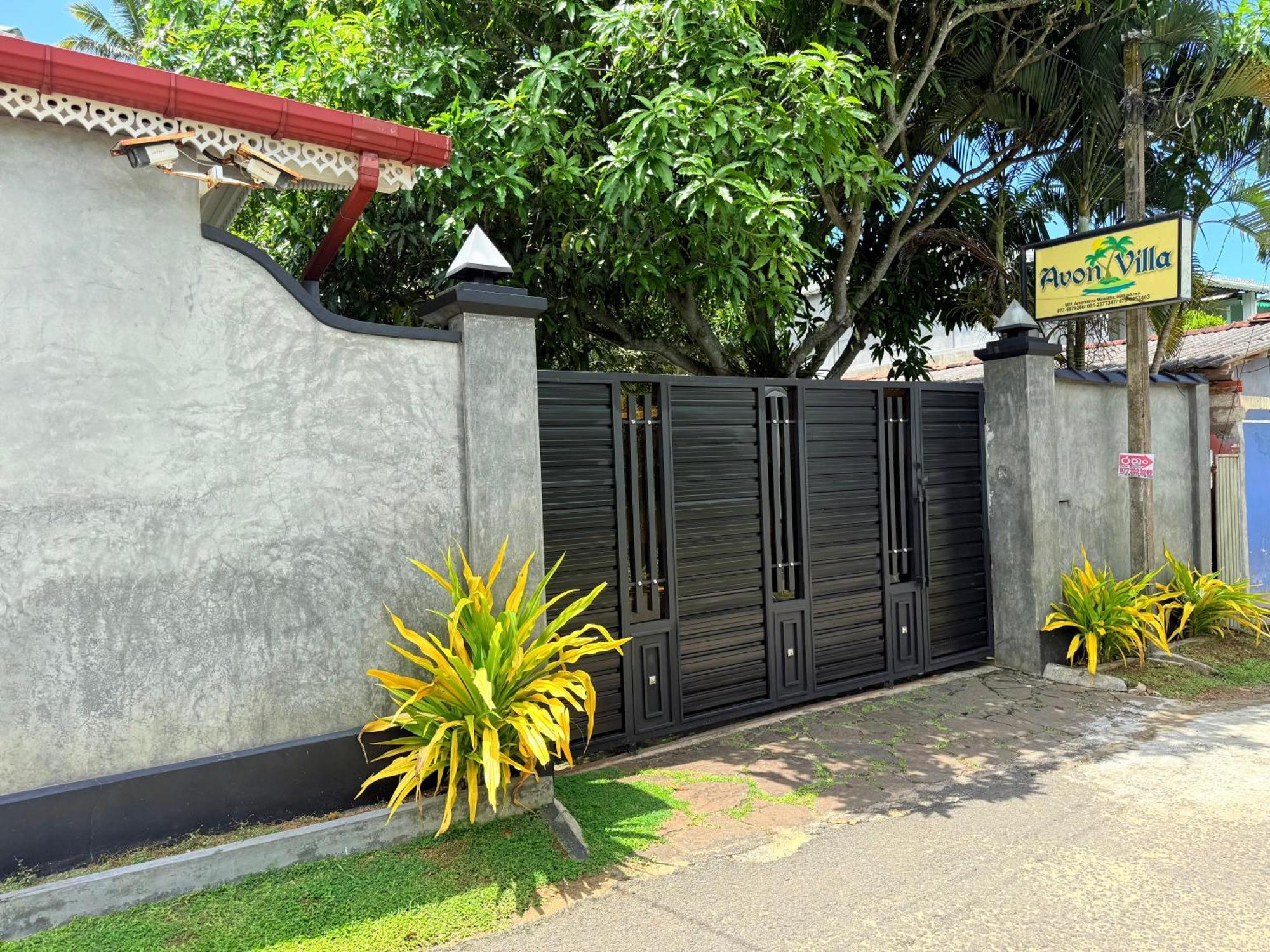 Avon Villa Hikkaduwa Buitenkant foto